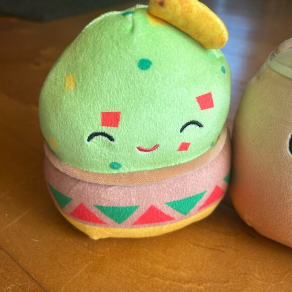 A lot of 4 5” squishmallows melly milk Gideon guacamole mocha latte Gigi tabby - Picture 4 of 7